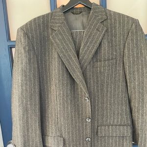 Men’s Brown Stripped Suit from Seville Row in St. Louis 48R x 44W X 30L